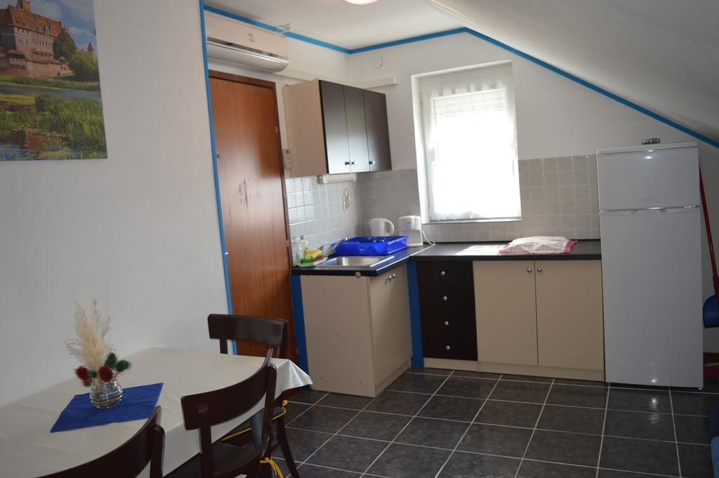 Apartments Malnar Novi Vinodolski Chambre photo